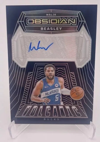 Bucks Malik Beasley 2023-24 Panini Obsidian No.VS-MLK #61/99 Autographed Single Card