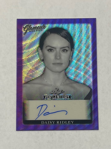 Actress Daisy Ridley 2022 Leaf Metal Pop Century No.GG-DR1 2/8 Autographed Single Card