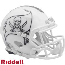 Buccaneers Mini Helmet Speed Salute to Service 2024