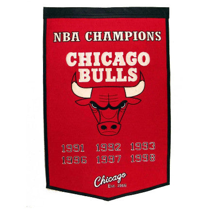 Bulls 24"x38" Wool Banner Dynasty
